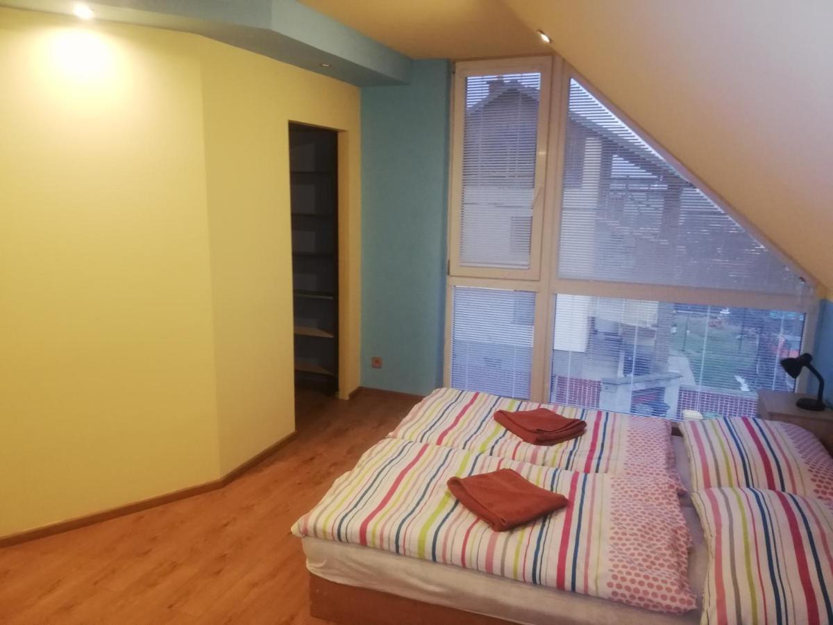 privát femamki Apartman Licsérd Kültér fotó