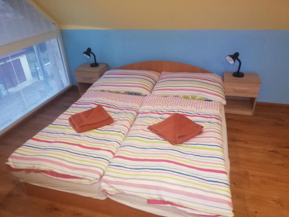 privát femamki Apartman Licsérd Kültér fotó