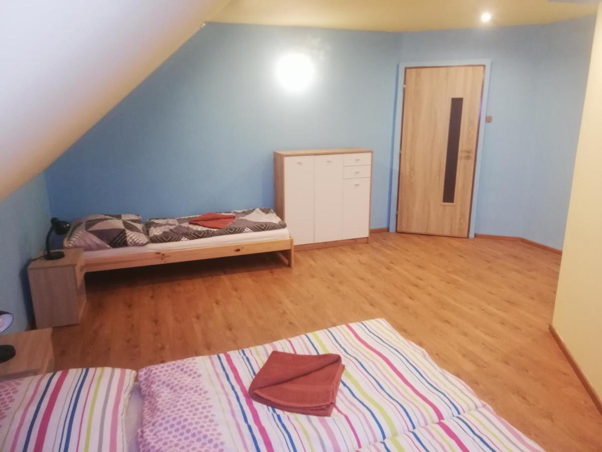 privát femamki Apartman Licsérd Kültér fotó