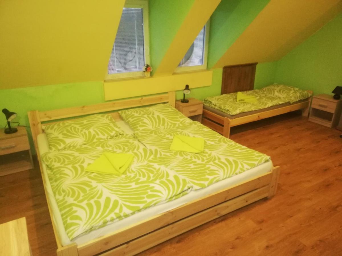 privát femamki Apartman Licsérd Kültér fotó