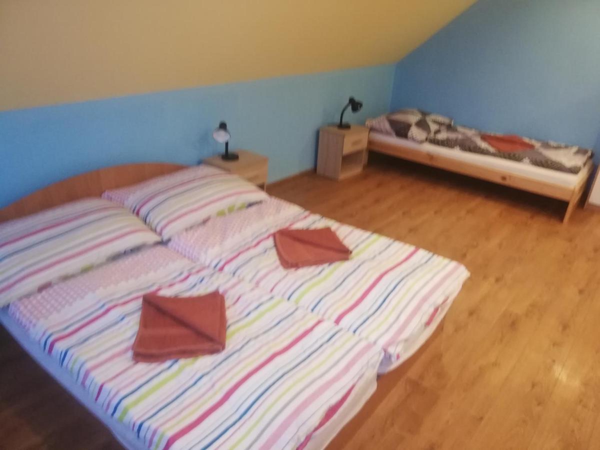 privát femamki Apartman Licsérd Kültér fotó
