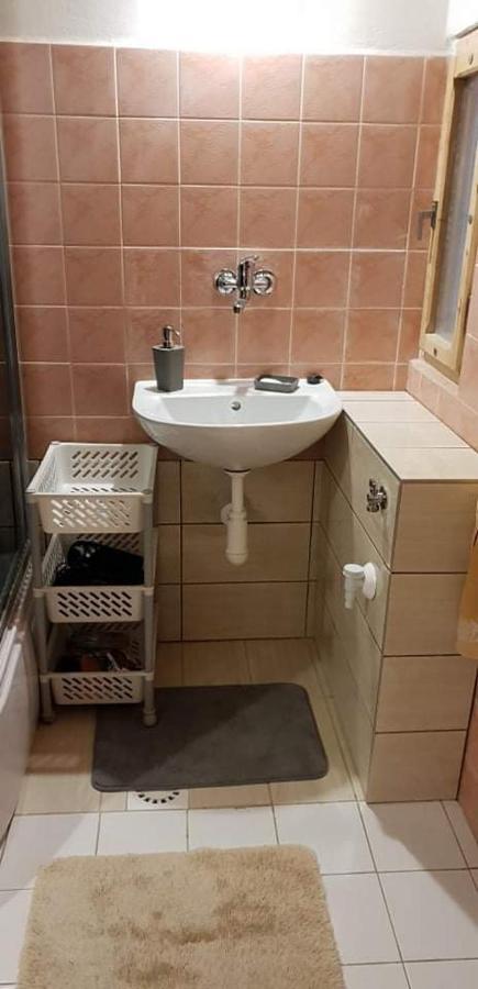 privát femamki Apartman Licsérd Kültér fotó