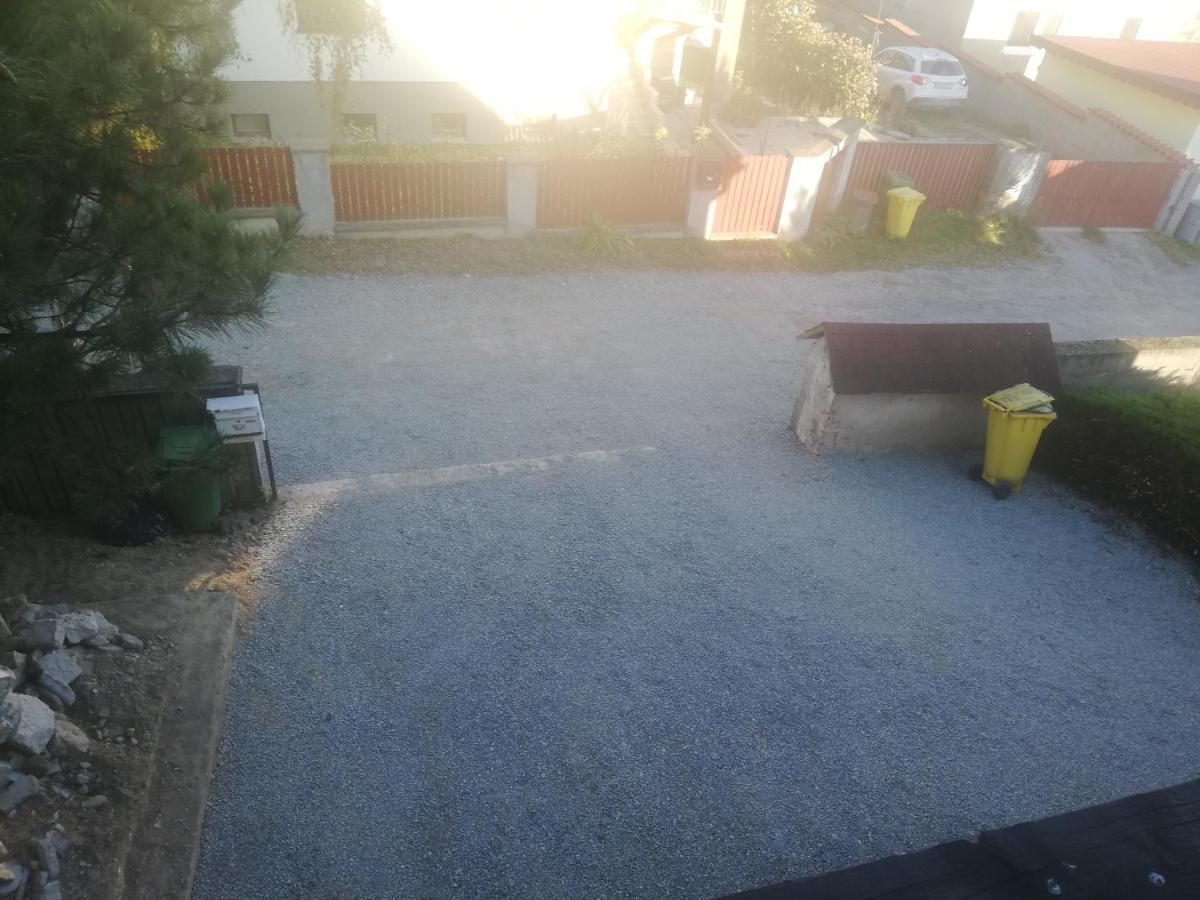 privát femamki Apartman Licsérd Kültér fotó